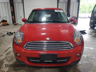 2013 MINI Hardtop z VIN WMWSU3C50DT681901, wystawiony jako Copart lot #57882365 z przebiegiem 78 181 mil mil oraz Szkody całkowita. Historia ofert i sprzedaży dostępna na DreamBid. Obrazek 5.