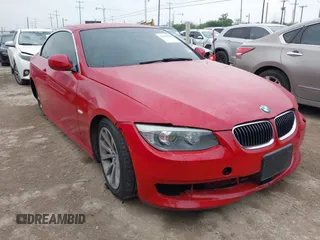 2011 BMW 3 Series 328i z VIN WBADW7C58BE544748, wystawiony jako IAAI lot #42182550 z przebiegiem 105 674 mil mil oraz . Historia ofert i sprzedaży dostępna na DreamBid. Obrazek 1.