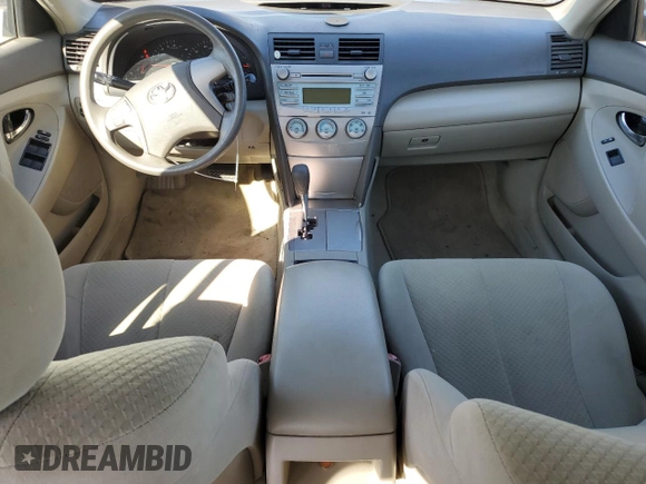 2008 Toyota Camry LE z VIN 4T1BE46K48U232059, wystawiony jako Copart lot #53302165 z przebiegiem 106 705 mil mil oraz Szkoda całkowita • Salvage title. Historia ofert i sprzedaży dostępna na DreamBid. Obrazek 8.