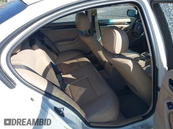 2005 BMW 3 Series 325i with VIN WBAAZ33415KP92369, listed as a IAAI auction lot 41828024 with 180,881 mi miles and . Bid and sale history available at DreamBid. Image 8.