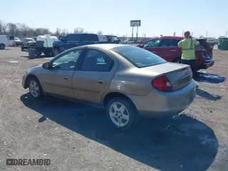 2000 Dodge Neon Highline with VIN 1B3ES46C7YD764572, listed as a IAAI auction lot 41787703 with 204,657 mi miles. Bid and sale history available at carsss.com. Image 3.