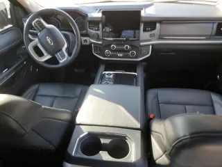 2023 Ford Expedition XLT with VIN 1FMJU1J86PEA13220, listed as a Copart auction lot 47102595 with 0 mi miles and Salvage Title. Bid and sale history available at carsss.com. Image 8.