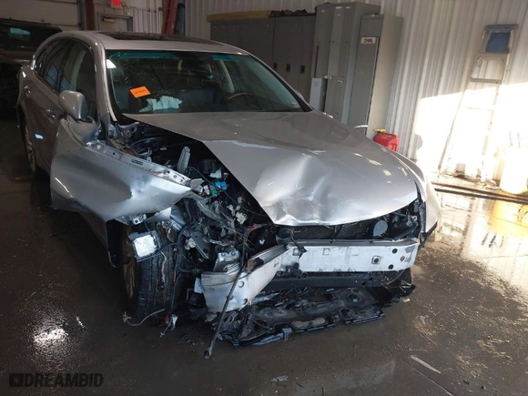 2009 Lexus LS 460 with VIN JTHCL46F595003031, listed as a IAAI auction lot 41334035 with 229,071 mi miles. Bid and sale history available at carsss.com. Image 6.