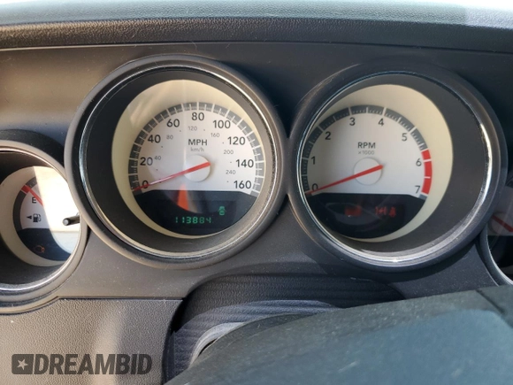 2010 Dodge Challenger R/T Classic z VIN 2B3CJ5DT3AH130736, wystawiony jako Copart lot #53947775 z przebiegiem 113 884 mil mil oraz Szkoda całkowita • Salvage title. Historia ofert i sprzedaży dostępna na DreamBid. Obrazek 9.