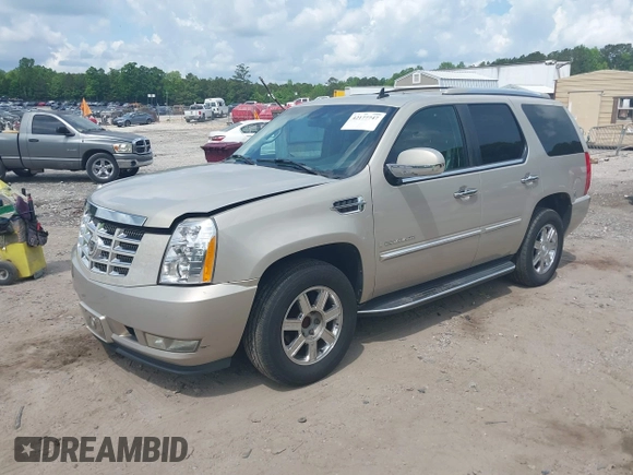 2008 Cadillac Escalade z VIN 1GYEC63868R143876, wystawiony jako IAAI lot #42177747 z przebiegiem 204 770 mil mil oraz . Historia ofert i sprzedaży dostępna na DreamBid. Obrazek 17.