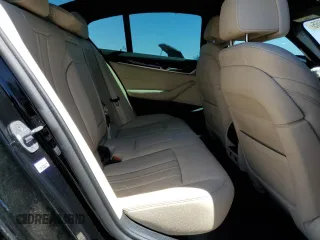 2020 BMW 5 Series 530i z VIN WBAJR3C04LWW76702, wystawiony jako Copart lot #58022565 z przebiegiem 63 594 mil mil oraz Szkoda całkowita • Salvage title. Historia ofert i sprzedaży dostępna na DreamBid. Obrazek 10.