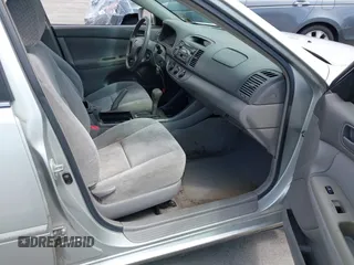 2004 Toyota Camry LE with VIN 4T1BE32K24U866058, listed as a IAAI auction lot 42094444 with 279,074 mi miles. Bid and sale history available at carsss.com. Image 5.