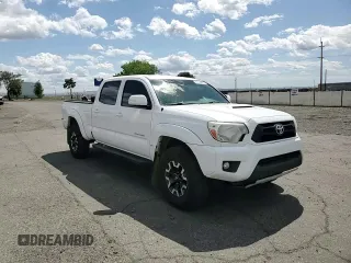2015 Toyota Tacoma with VIN 3TMMU4FN2FM086482, listed as a Copart auction lot 57124365 with 211,638 mi miles and Salvage title. Bid and sale history available at DreamBid. Image 13.