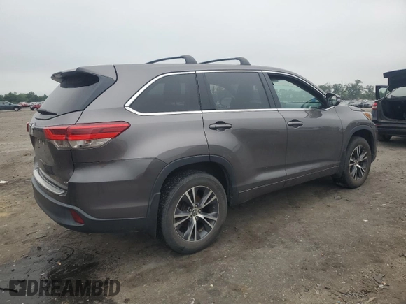 2017 Toyota Highlander LE with VIN 5TDBZRFH9HS377774, listed as a Copart auction lot 62551485 with 75,292 mi miles and Salvage title. Bid and sale history available at DreamBid. Image 3.