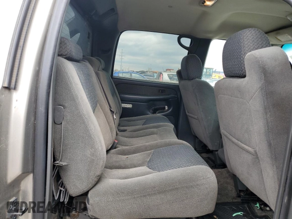 2003 Chevrolet Avalanche z VIN 3GNEC13T93G290660, wystawiony jako Copart lot #52621175 z przebiegiem 288 025 mil mil oraz Czysty tytuł • Clean title. Historia ofert i sprzedaży dostępna na DreamBid. Obrazek 10.