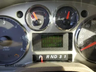 2005 Mercury Monterey z VIN 2MRDA22295BJ05776, wystawiony jako Copart lot #43746445 z przebiegiem 128 450 mil mil oraz Szkody całkowita. Historia ofert i sprzedaży dostępna na DreamBid. Obrazek 9.