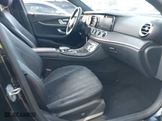 2017 Mercedes-Benz E-Class E 300 Luxury with VIN WDDZF4JB4HA110381, listed as a IAAI auction lot 41703351 with 169,106 mi miles. Bid and sale history available at carsss.com. Image 5.