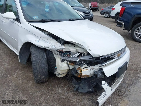 2012 Chevrolet Impala LT Fleet with VIN 2G1WG5E30C1332883, listed as a IAAI auction lot 41868706 with 254,232 mi miles. Bid and sale history available at carsss.com. Image 6.