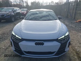 2023 Audi RS e-tron GT z VIN WAUBHBFW5P7903655, wystawiony jako IAAI lot #40952092 z przebiegiem 8959 mil mil oraz . Historia ofert i sprzedaży dostępna na DreamBid. Obrazek 12.