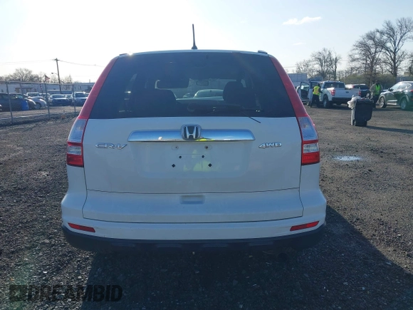 2011 Honda CR-V EX with VIN 3CZRE4H58BG700504, listed as a IAAI auction lot 41933244 with 158,211 mi miles and . Bid and sale history available at carsss.com. Image 16.