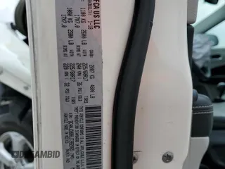2018 Jeep Compass Latitude z VIN 3C4NJDBB6JT282965, wystawiony jako Copart lot #59621735 z przebiegiem Nie podano mil oraz Szkoda całkowita • Salvage title. Historia ofert i sprzedaży dostępna na DreamBid. Obrazek 13.