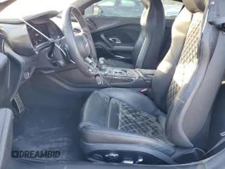 2021 Audi R8 V10 z VIN WUABAAFX8M7900919, wystawiony jako Copart lot #44812725 z przebiegiem 21 390 mil mil oraz Szkoda całkowita • Salvage title. Historia ofert i sprzedaży dostępna na DreamBid. Obrazek 7.
