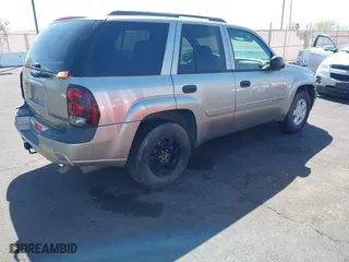 2002 Chevrolet TrailBlazer LTZ with VIN 1GNDT13S622388412, listed as a IAAI auction lot 41972546 with 206,473 mi miles. Bid and sale history available at carsss.com. Image 4.