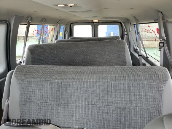 2001 Ford Econoline Passenger XL with VIN 1FBSS31L31HA96582, listed as a Copart auction lot 56147165 with 138,381 mi miles and Clean title. Bid and sale history available at DreamBid. Image 10.