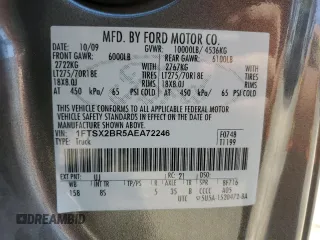 2010 Ford F-250 XL z VIN 1FTSX2BR5AEA72246, wystawiony jako Copart lot #63031345 z przebiegiem 183 466 mil mil oraz Czysty tytuł • Clean title. Historia ofert i sprzedaży dostępna na DreamBid. Obrazek 12.