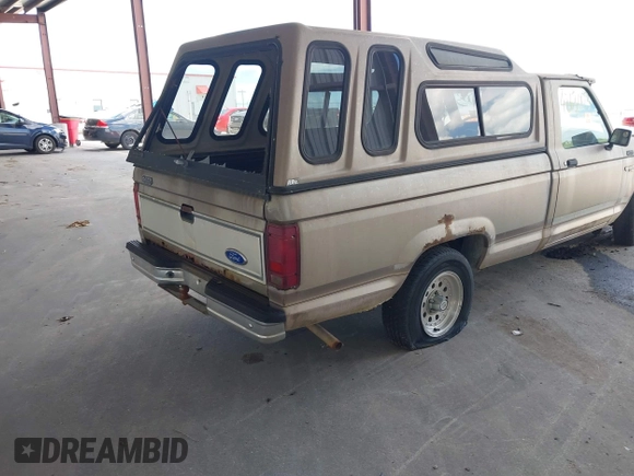 1992 Ford Ranger XLT with VIN 1FTCR10X5NUA12182, listed as a IAAI auction lot 42623003 with Not provided miles and . Bid and sale history available at DreamBid. Image 6.