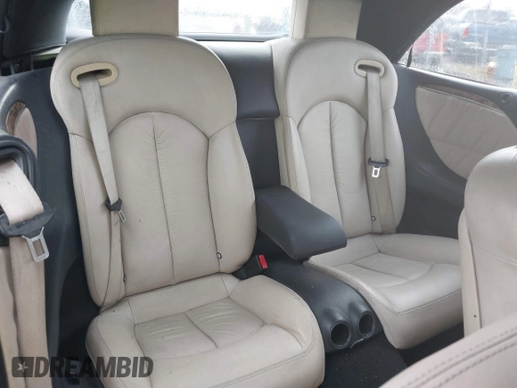 2006 Mercedes-Benz CLK-Class 5.0L with VIN WDBTK75G36T066621, listed as a IAAI auction lot 41009612 with 135,931 mi miles. Bid and sale history available at carsss.com. Image 8.