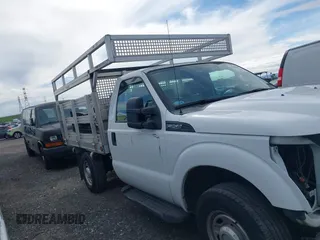 2013 Ford F-250 XL с VIN 1FDBF2A60DEA36359, выставлен на аукционе IAAI как лот 41638468 с пробегом 59 355 миль миль и . История ставок и продаж доступна на DreamBid. Изображение 14.