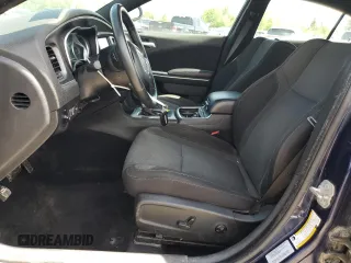 2015 Dodge Charger SXT z VIN 2C3CDXJG6FH837396, wystawiony jako Copart lot #56969455 z przebiegiem 151 864 mil mil oraz Szkoda całkowita • Salvage title. Historia ofert i sprzedaży dostępna na DreamBid. Obrazek 7.