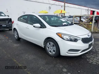 2016 Kia Forte LX z VIN KNAFK4A60G5496264, wystawiony jako IAAI lot #40721315 z przebiegiem 42 825 mil mil oraz . Historia ofert i sprzedaży dostępna na DreamBid. Obrazek 1.