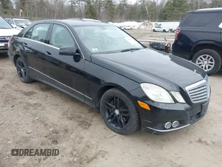 2010 Mercedes-Benz E-Class E 350 Luxury with VIN WDDHF8HB1AA165644, listed as a IAAI auction lot 41685038 with 154,686 mi miles. Bid and sale history available at carsss.com. Image 1.
