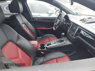2018 Porsche Macan with VIN WP1AA2A59JLB20286, listed as a IAAI auction lot 41286270 with 64,664 mi miles. Bid and sale history available at carsss.com. Image 5.