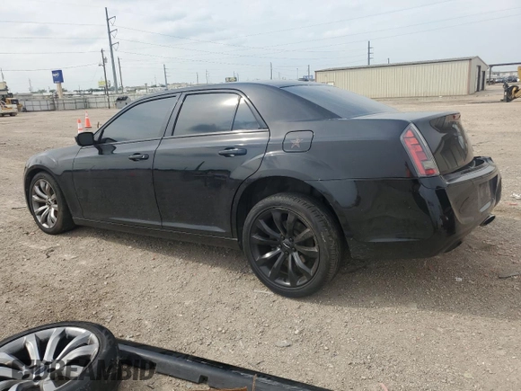 2014 Chrysler 300 S z VIN 2C3CCABG7EH272797, wystawiony jako Copart lot #54774145 z przebiegiem 139 587 mil mil oraz Szkoda całkowita • Salvage title. Historia ofert i sprzedaży dostępna na DreamBid. Obrazek 2.
