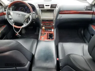 2007 Lexus LS 460 with VIN JTHBL46F175005741, listed as a Copart auction lot 59982435 with 225,398 mi miles and Clean title. Bid and sale history available at DreamBid. Image 8.