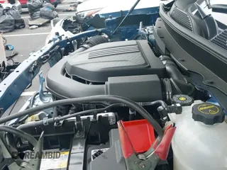 2025 Chevrolet Traverse AWD Z71 z VIN 1GNEVJRS6SJ261722, wystawiony jako IAAI lot #42931447 z przebiegiem 1 457 mil mil oraz . Historia ofert i sprzedaży dostępna na DreamBid. Obrazek 22.