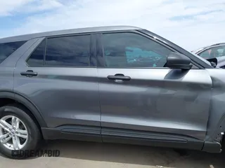 2022 Ford Explorer с VIN 1FMSK8BHXNGC20082, выставлен на аукционе IAAI как лот 42386663 с пробегом 10 807 миль миль и . История ставок и продаж доступна на DreamBid. Изображение 12.