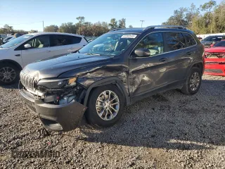 2019 Jeep Cherokee Latitude Plus with VIN 1C4PJLLX3KD130128, listed as a Copart auction lot 42393545 with 108,472 mi miles and Salvage Title. Bid and sale history available at carsss.com. Image 1.
