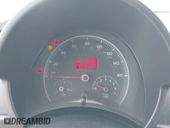 2010 Volkswagen Beetle with VIN 3VWRG3AG4AM016018, listed as a IAAI auction lot 41873044 with 33,263 mi miles and . Bid and sale history available at DreamBid. Image 7.