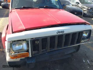 1999 Jeep Cherokee Sport with VIN 1J4FT68S5XL624177, listed as a IAAI auction lot 41730776 with 216,152 mi miles. Bid and sale history available at carsss.com. Image 6.