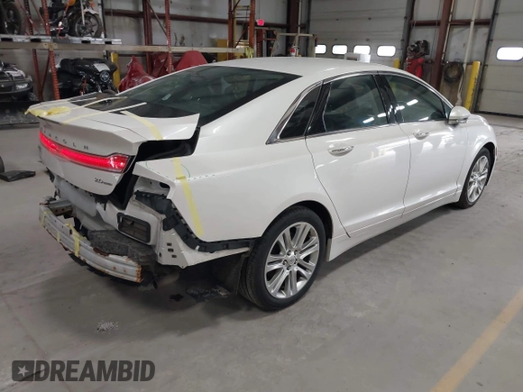 2016 Lincoln MKZ with VIN 3LN6L2G9XGR600497, listed as a IAAI auction lot 41996468 with 201,148 mi miles. Bid and sale history available at carsss.com. Image 4.