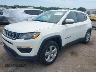 2018 Jeep Compass Latitude with VIN 3C4NJCBB8JT293444, listed as a IAAI auction lot 42372611 with 38,928 mi miles and . Bid and sale history available at DreamBid. Image 2.
