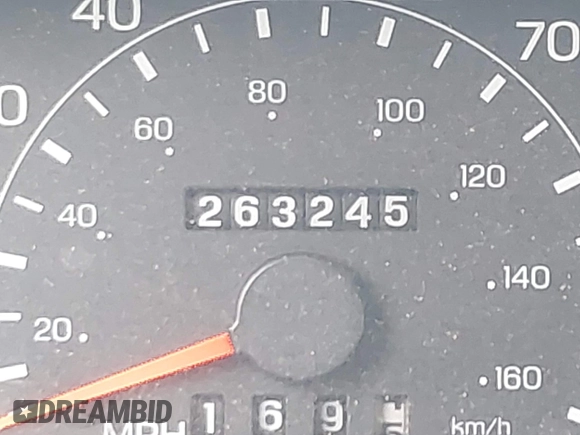2000 Ford F-250 XL with VIN 1FTNX21L0YEB68631, listed as a IAAI auction lot 42639352 with 263,245 mi miles and . Bid and sale history available at DreamBid. Image 15.