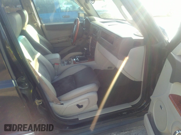 2007 Jeep Commander Overland z VIN 1J8HG68257C657840, wystawiony jako IAAI lot #41535879 z przebiegiem 196 783 mil mil oraz . Historia ofert i sprzedaży dostępna na DreamBid. Obrazek 5.