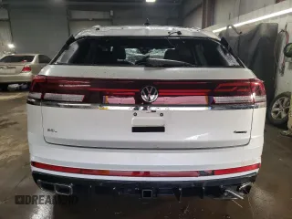 2024 Volkswagen Atlas SEL R-Line with VIN 1V2AE2CAXRC233383, listed as a Copart auction lot 51813245 with 3,333 mi miles and Salvage title. Bid and sale history available at DreamBid. Image 6.