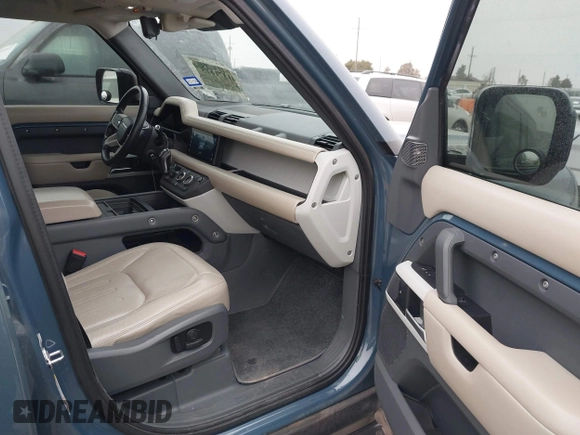 2020 Land Rover Defender HSE z VIN SALE97EU6L2016219, wystawiony jako IAAI lot #41544860 z przebiegiem 50 274 mil mil oraz . Historia ofert i sprzedaży dostępna na DreamBid. Obrazek 5.