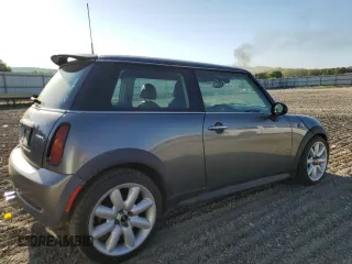 2003 MINI Hardtop S with VIN WMWRE33423TD73097, listed as a Copart auction lot 54743065 with 166,289 mi miles and Clean Title. Bid and sale history available at DreamBid. Image 3.