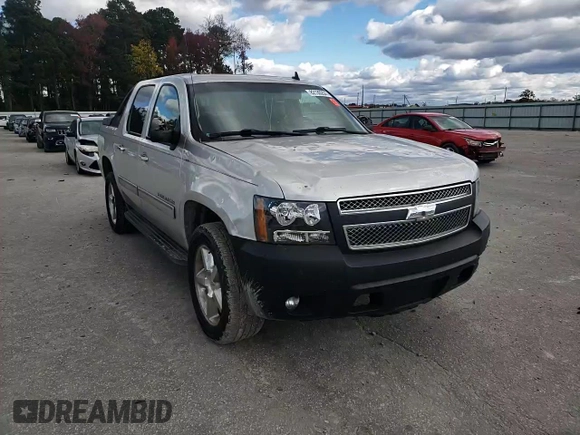2010 Chevrolet Avalanche LT with VIN 3GNNCFE07AG243365, listed as a Copart auction lot 82130204 with 304,692 mi miles and Salvage Title. Bid and sale history available at carsss.com. Image 11.