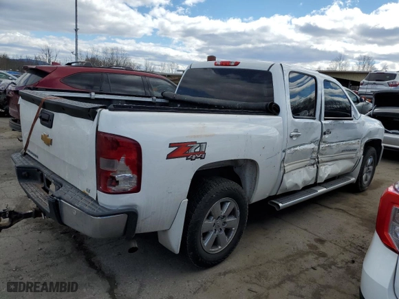 2013 Chevrolet Silverado 1500 LT with VIN 3GCPKSE73DG123013, listed as a Copart auction lot 77871044 with 152,921 mi miles and Salvage Title. Bid and sale history available at carsss.com. Image 3.