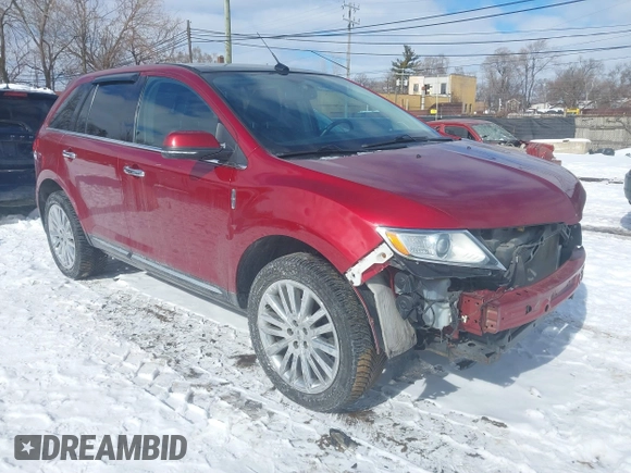 2014 Lincoln MKX with VIN 2LMDJ8JK2EBL06393, listed as a IAAI auction lot 41646903 with 118,394 mi miles. Bid and sale history available at carsss.com. Image 1.