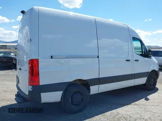 2025 Mercedes-Benz Sprinter Cargo with VIN W1Y4KBHY6ST203831, listed as a IAAI auction lot 42173474 with 4,382 mi miles. Bid and sale history available at carsss.com. Image 4.