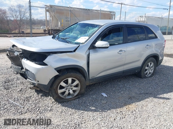 2013 Kia Sorento LX with VIN 5XYKTDA65DG405832, listed as a IAAI auction lot 41811700 with 154,167 mi miles and . Bid and sale history available at DreamBid. Image 2.